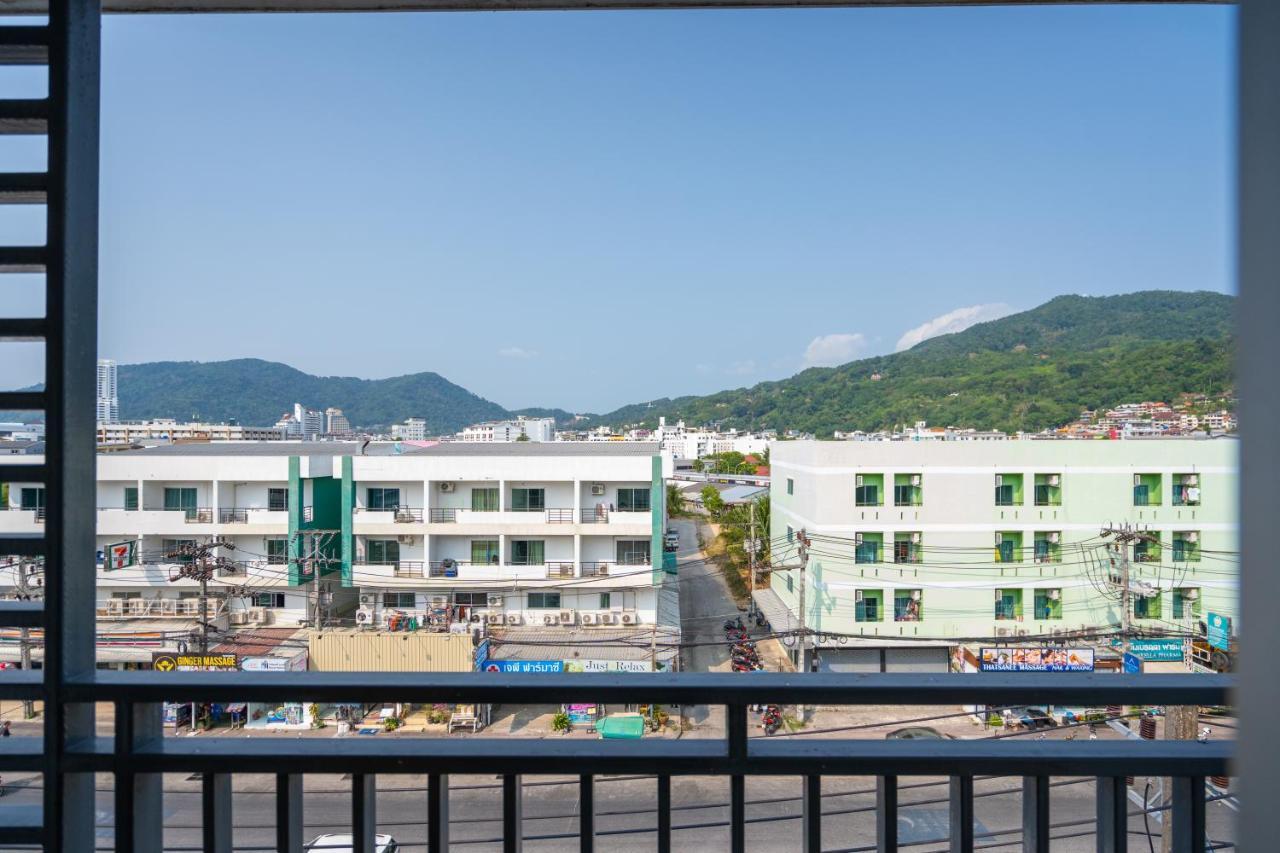 Santi White House Patong Hotel Bagian luar foto