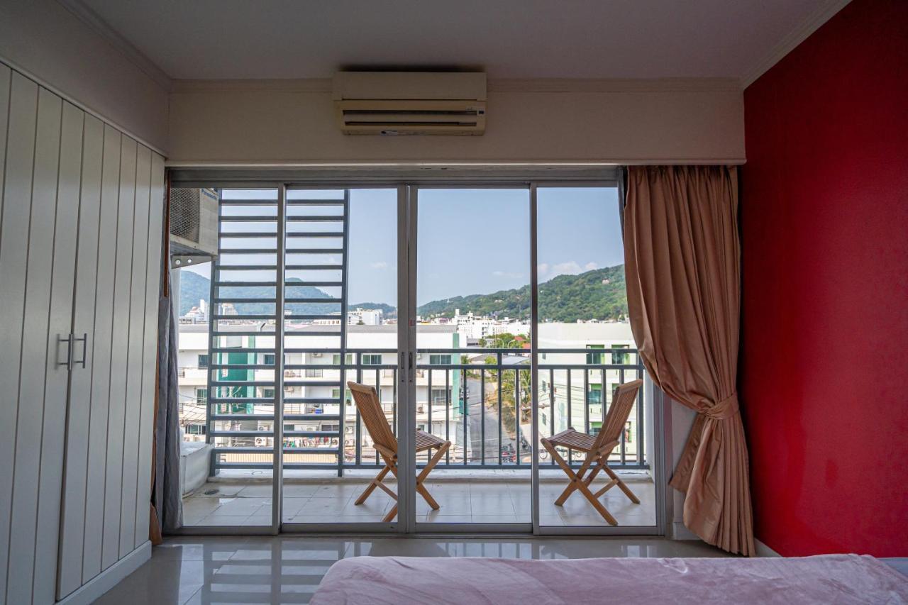 Santi White House Patong Hotel Bagian luar foto