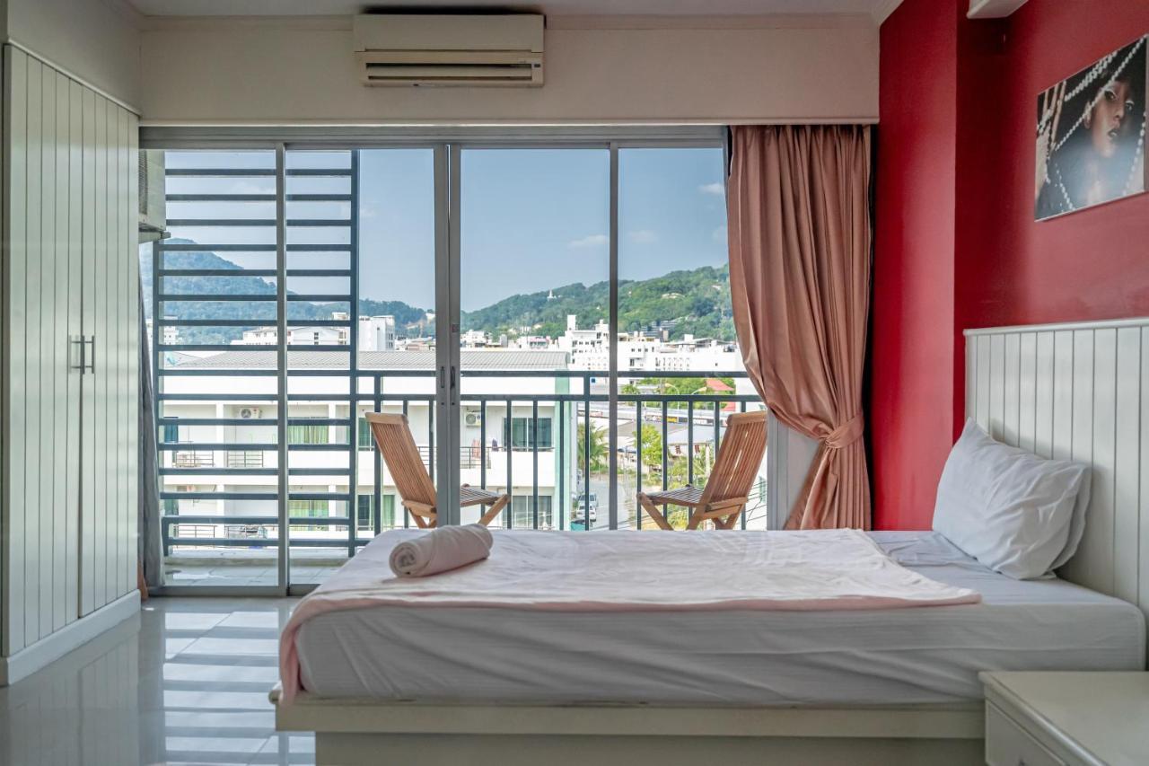 Santi White House Patong Hotel Bagian luar foto