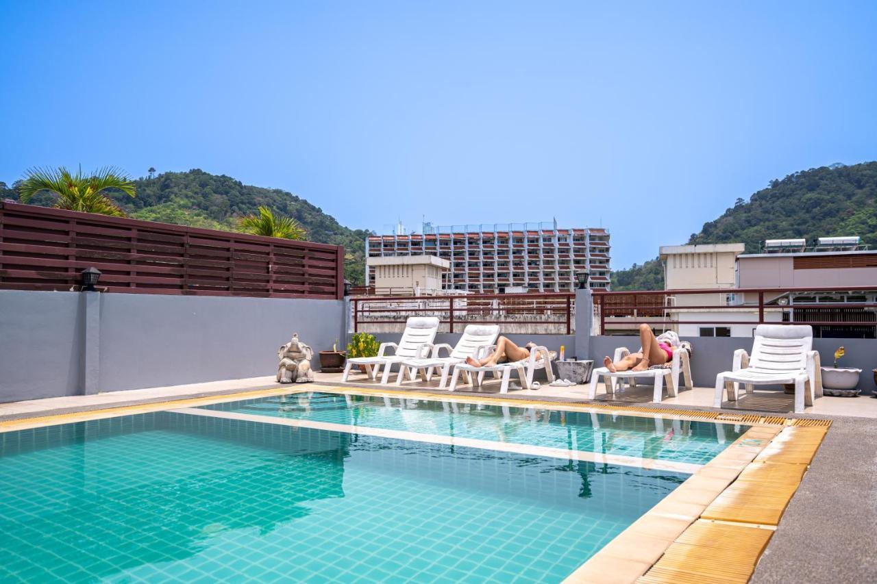 Santi White House Patong Hotel Bagian luar foto